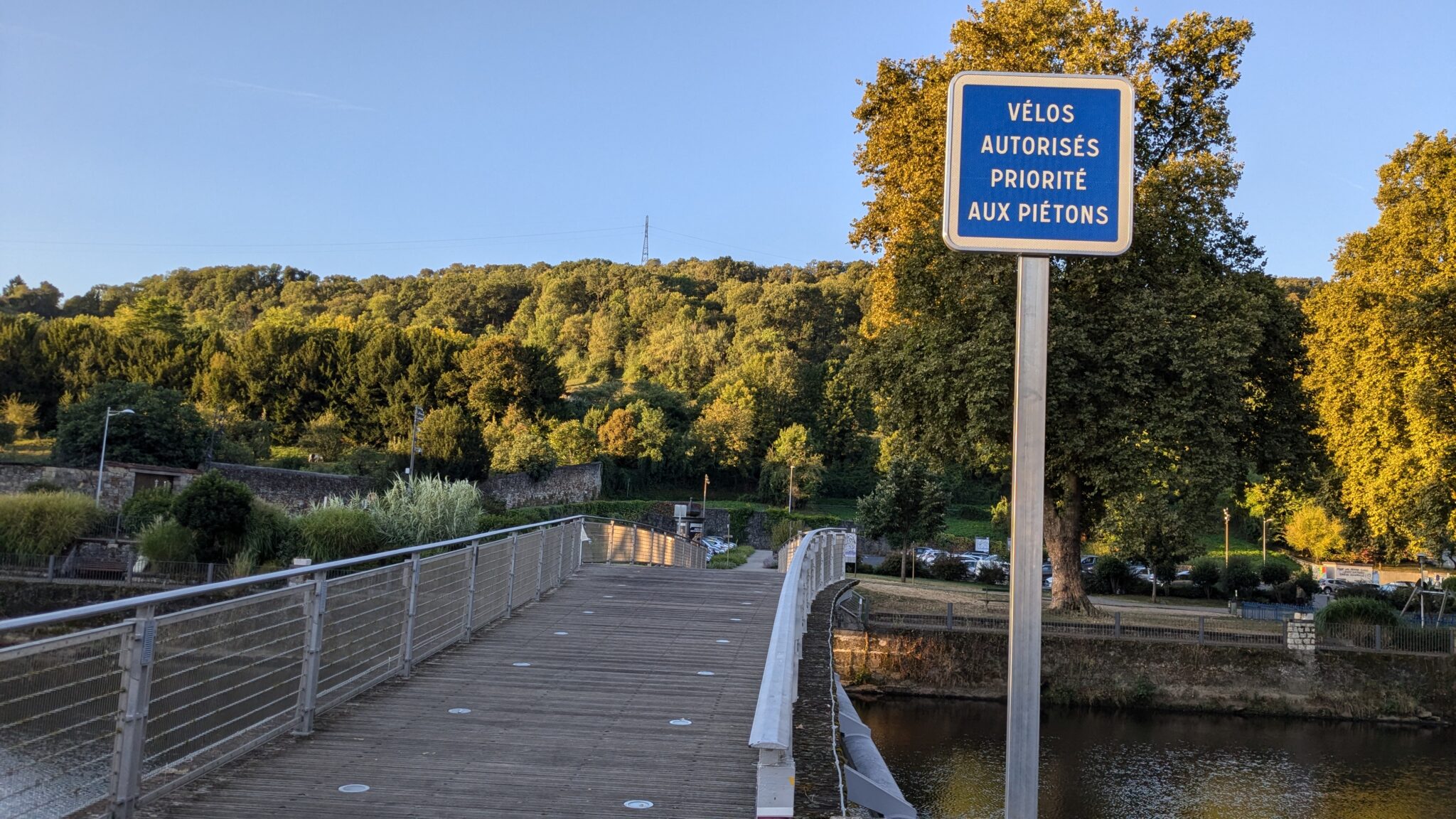 accès vélos sur passerelle (1)