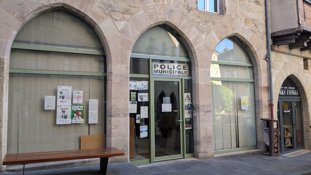 facade-police-municipale-ville-figeac