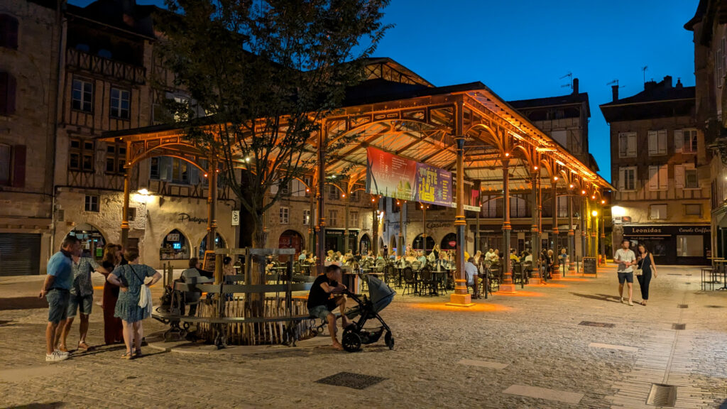 clin-d-il-figeac-d-voile-un-tout-autre-visage-la-nuit-ville-de