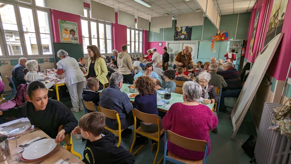 Repas Intergénérationnel Fédé Partir Maison Des Séniors 15 02 24 (1)