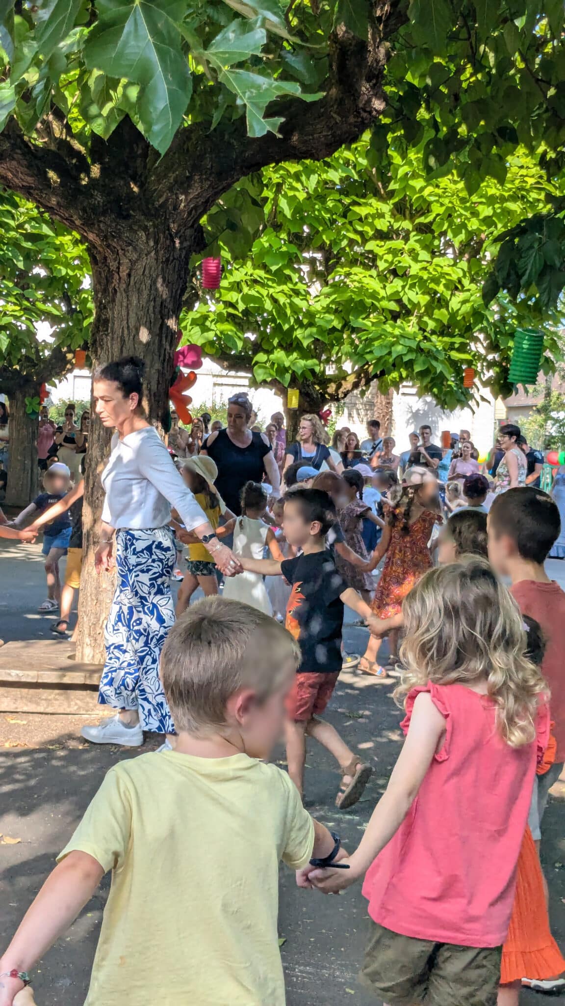 fête école jean marcenac floutée (13)