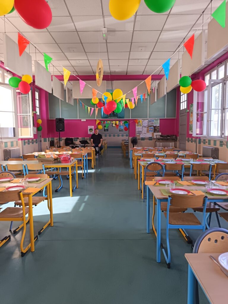 Repas Cantine Fête Musique 25 Floutée (3)