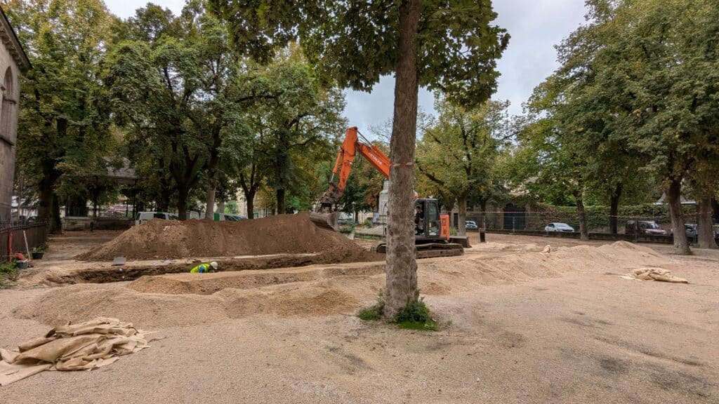 diagnostic archéologique de la place de la raison 15 09 25 (44)