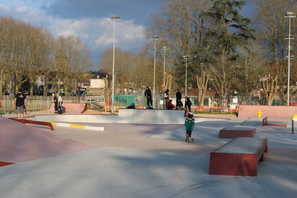 Nouveaux-Equipeùents-Prairie-Pratges-Ville-Figeac (6)