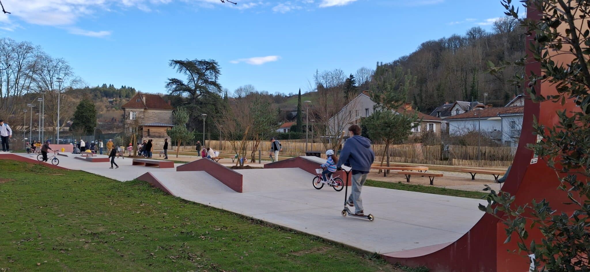 Nouveau Skatepark Avec Usagers 27 12 2025 (7)